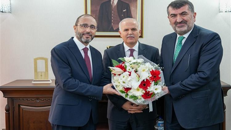 Hac ve Umre Hizmetleri Genel Müdürü Demirhan göreve başladı